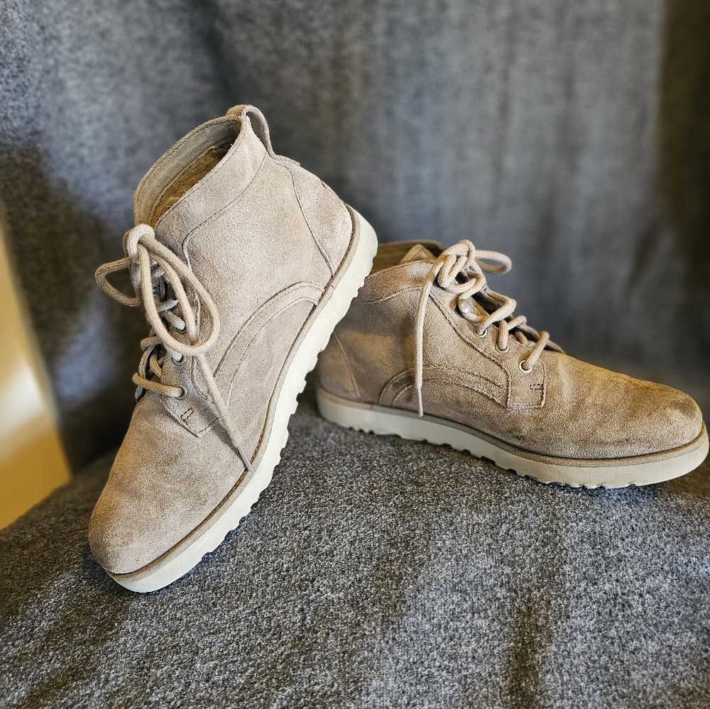 Ugg's Suede Boots in Taupe - Casual Lace-Up. Size 8